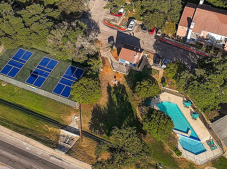 Centennial Place Apartments — Photo 8