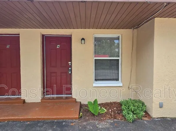 11727 N 12th St APT 4, Tampa, FL 33612