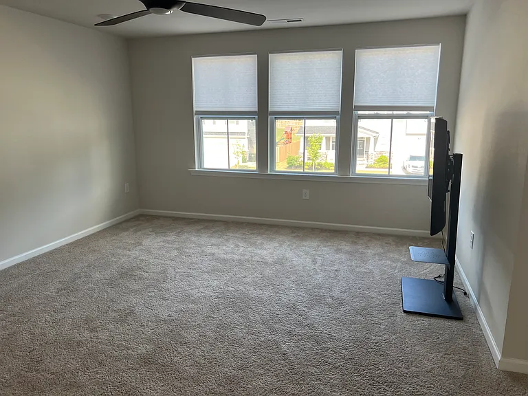184 Karlov Rd — Photo 14