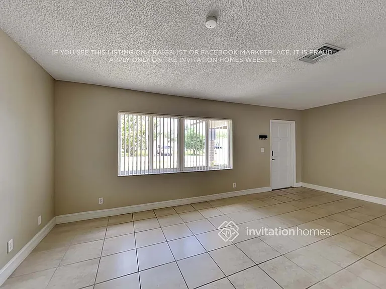 6864 NW 28th Ave — Photo 5