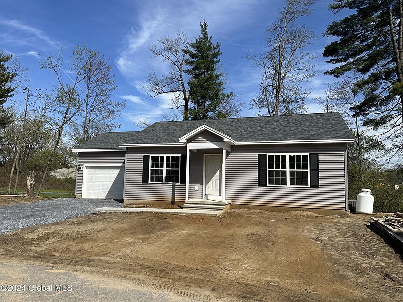 3rd image of 58 Overlook Drive