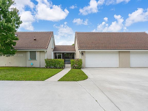 5th image of 5703 Lago Del Sol Dr