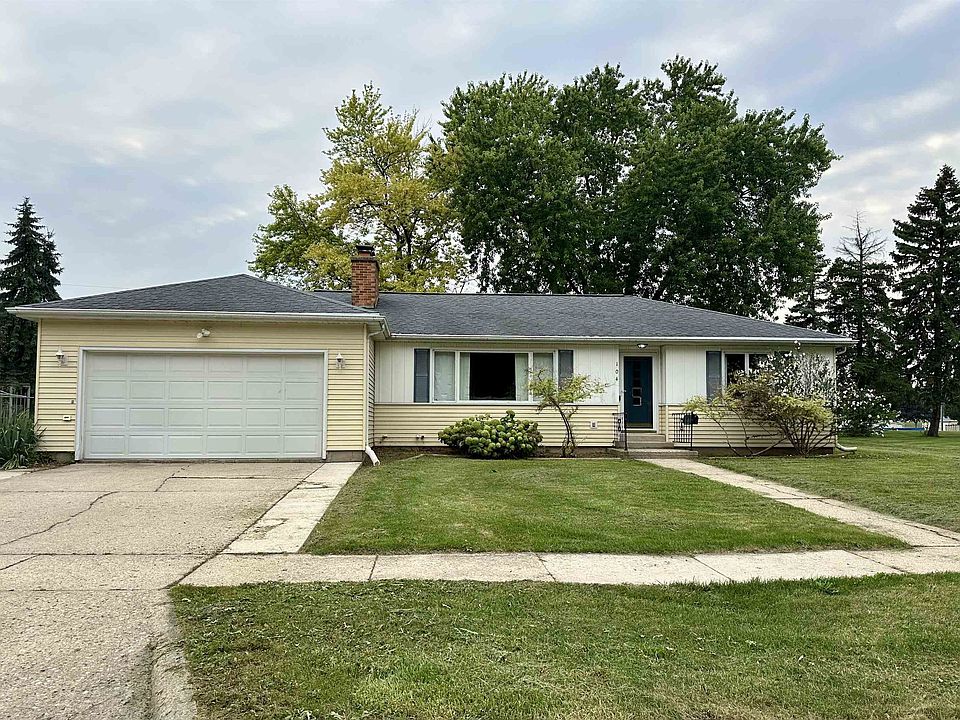 1st image of 104 N Reserve Ave