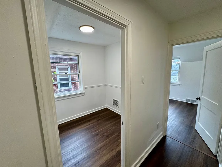 2432 Starkamp St — Photo 36