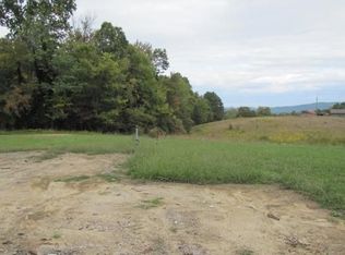 560 White Oak Rd, Oakdale, TN 37829