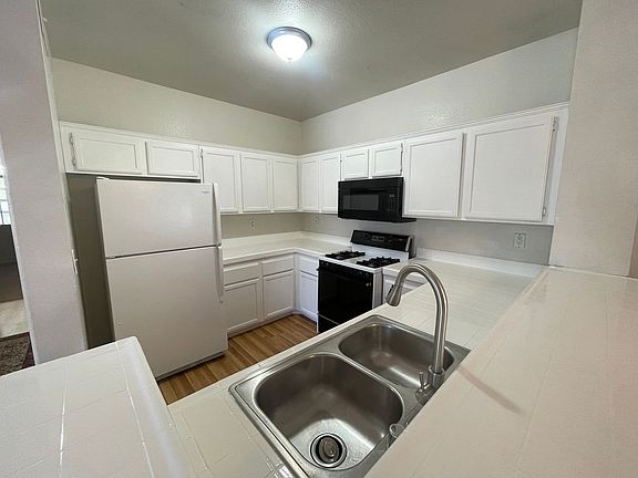 5th image of 1830 N Buffalo Dr Building 2098-6