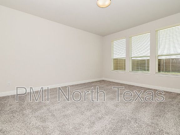 2nd image of 811 Sicily Blvd