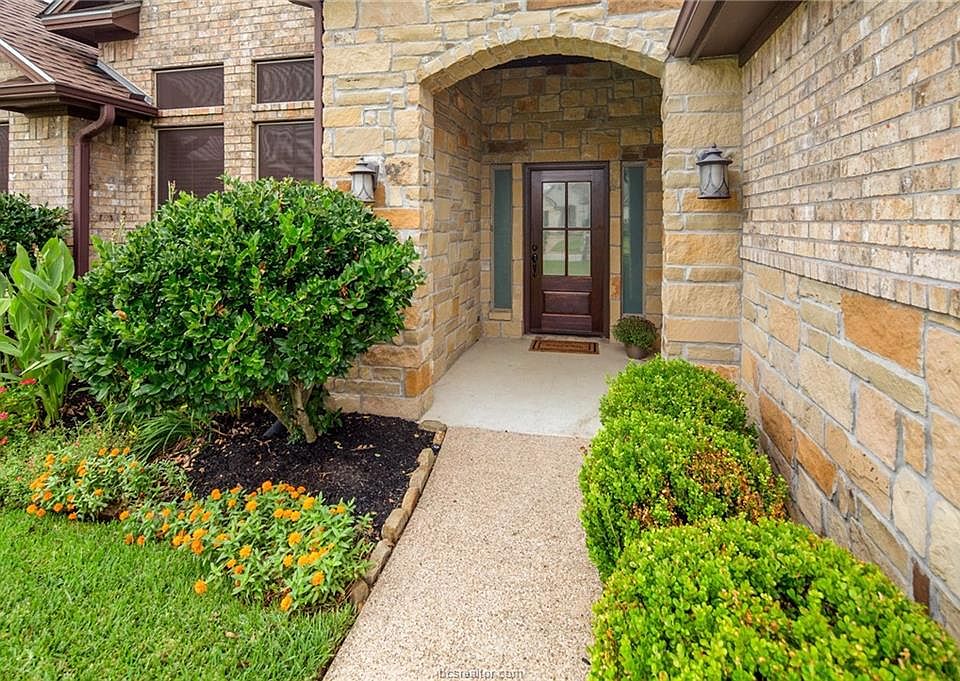 1st image of 8409 Justin Ave