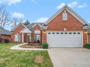 2322 Pinefield Ct, Gastonia, NC 28056