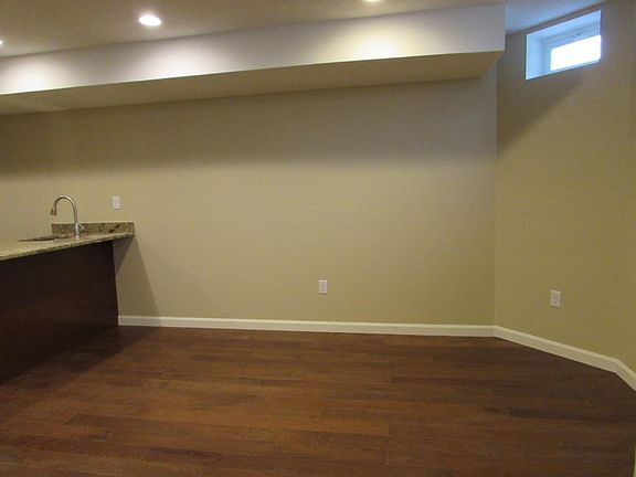 4th image of 349 E 8th St #11349