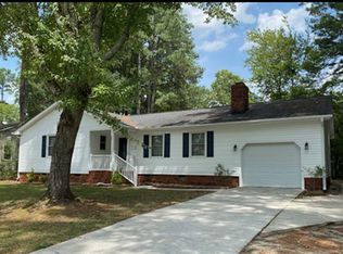 1000 Dixie Dr, Selma, NC 27576