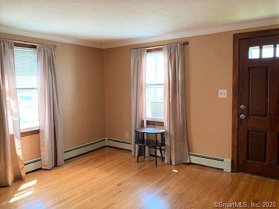 5th image of 35 Essex St