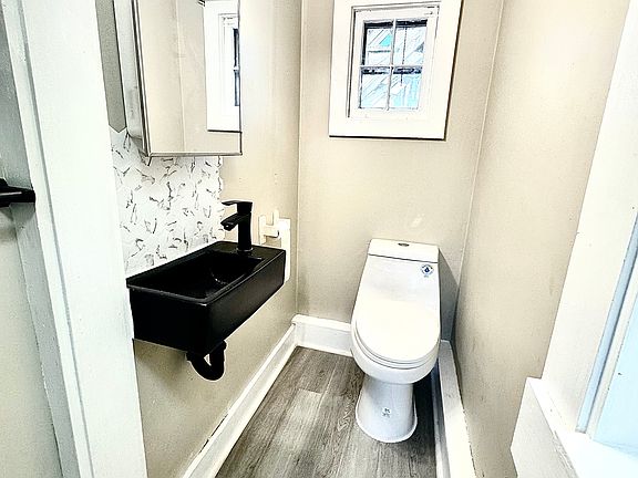 3rd image of 34 Bennett Ave APT 1