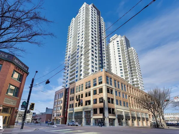 10410 102nd Ave NW #1001, Edmonton, AB T5J 0E9