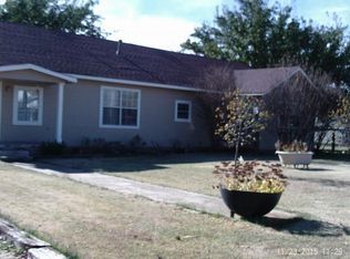 406 E 4th St, Granite, OK 73547