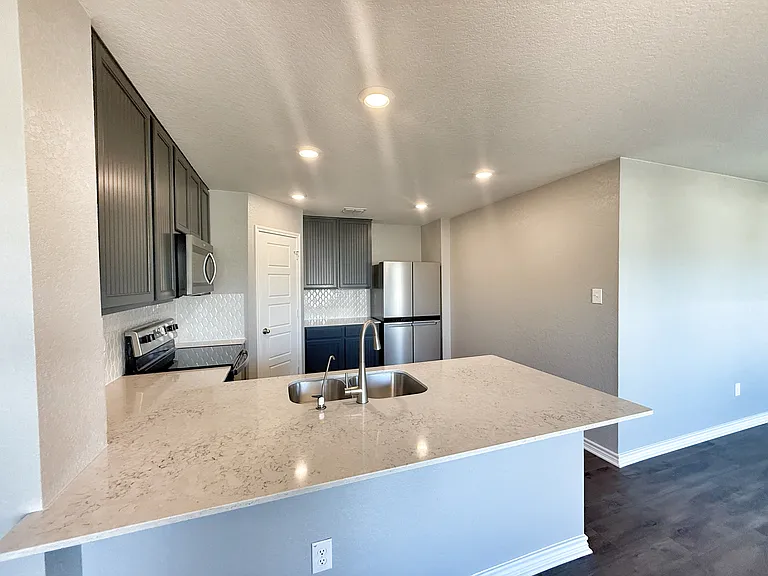 108 Bass Ln — Photo 7