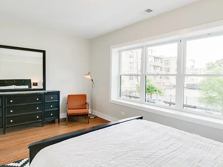 3119 N Haussen Ct #3 — Photo 12