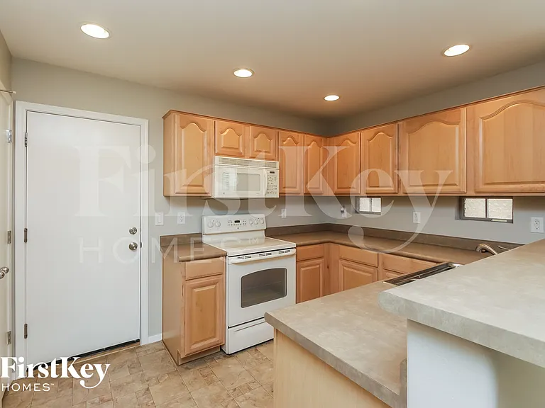 35426 N Happy Jack Dr — Photo 5