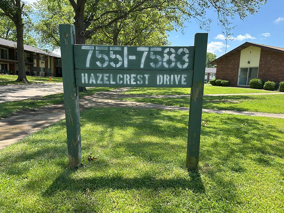 Front signage at parking lot