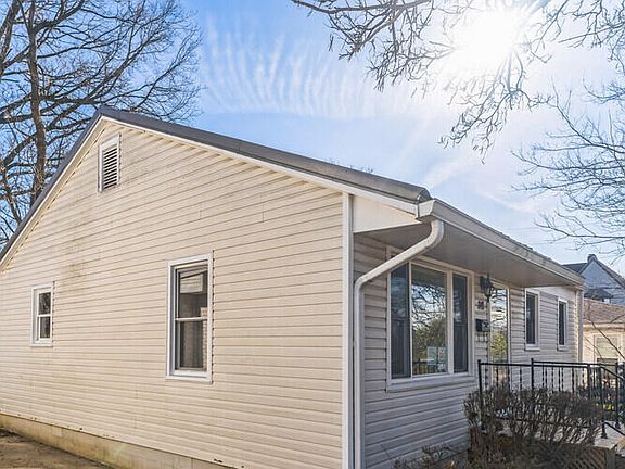 5th image of 241 Elkhorn Dr