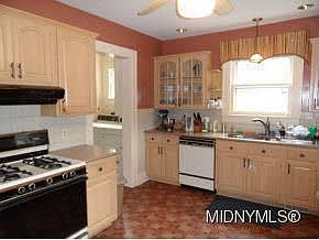 2nd image of 16 Prospect St