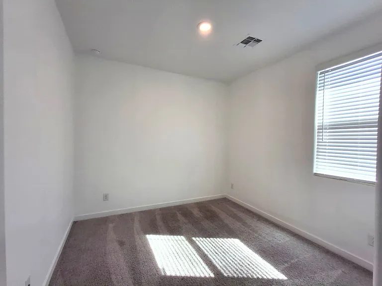 18796 W Cameron Dr — Photo 20