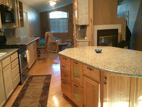 3rd image of 3977 Golden Elm St