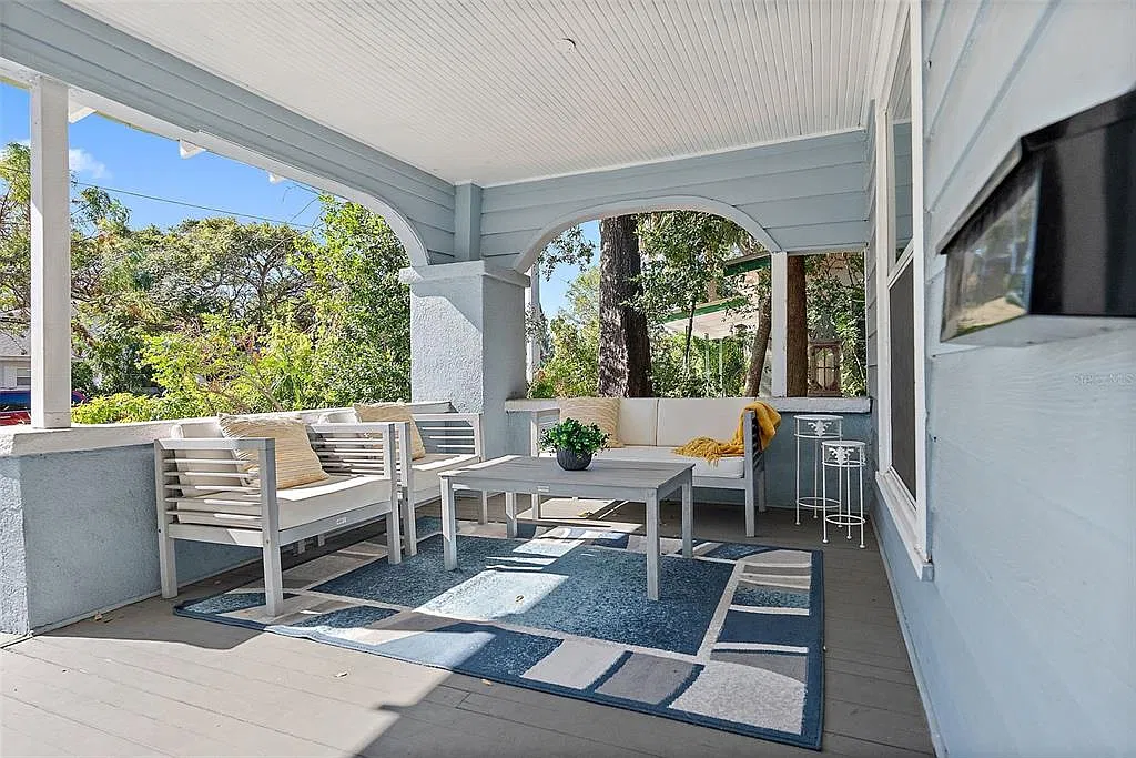 3 bed, 2.0 bath, 1228 sqft, $4,500 — Photo 4