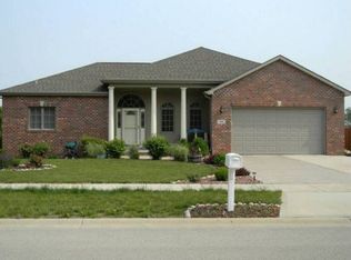 944 W 1st St, Braidwood, IL 60408