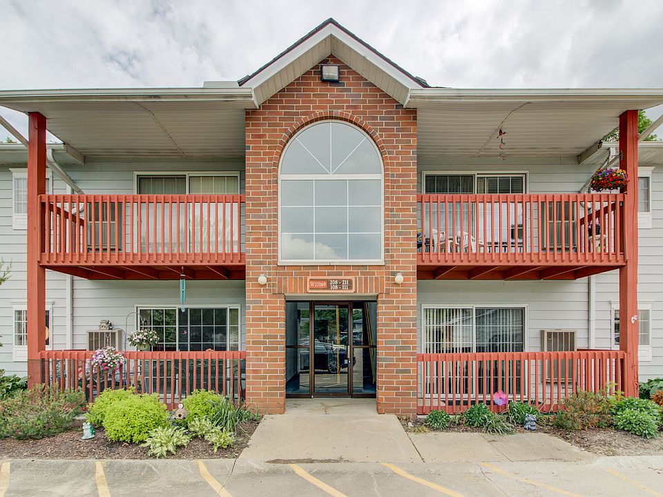 1st image of 27069 Oakwood Cir APT 210W