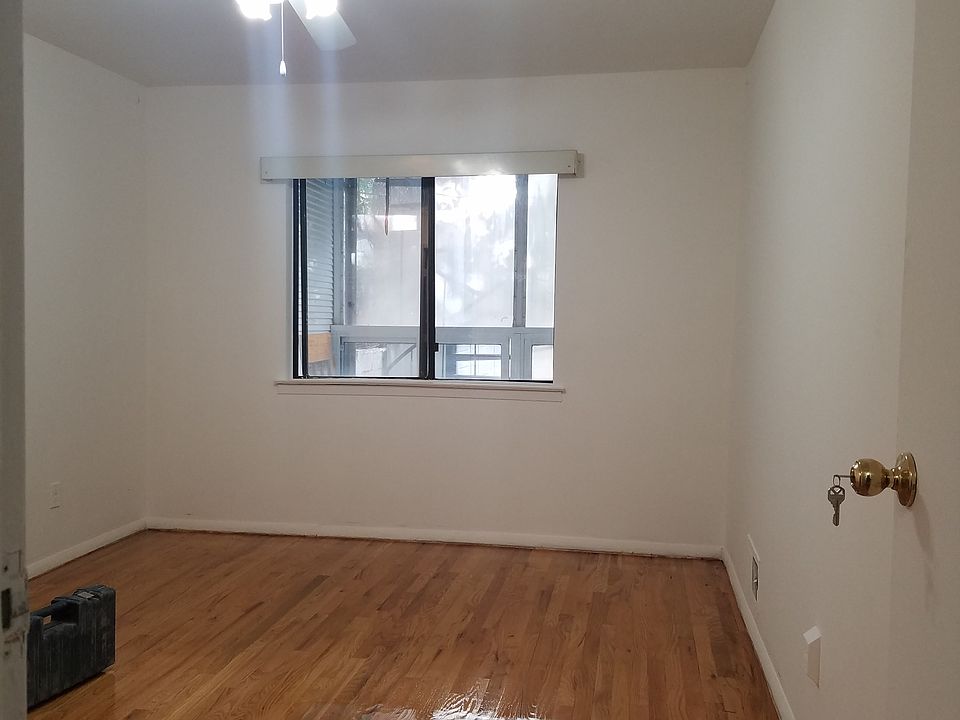2nd image of 370 Butler St #2