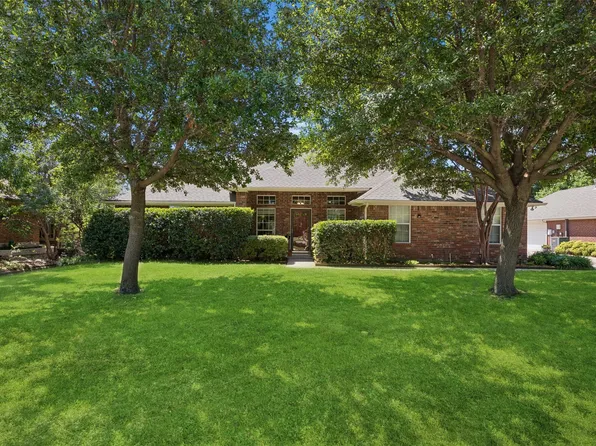 621 W Windsor Dr, Denton, TX 76207