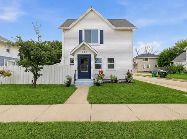 129 W Scott St, Fond Du Lac, WI 54935