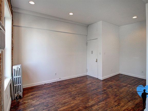 5th image of 487 Clinton Ave APT 5C