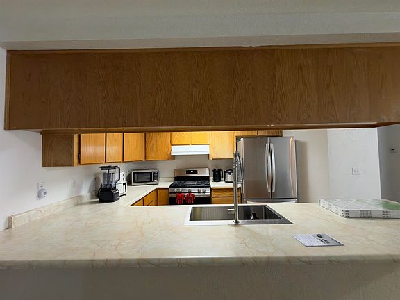 4th image of 210 Derek Dr