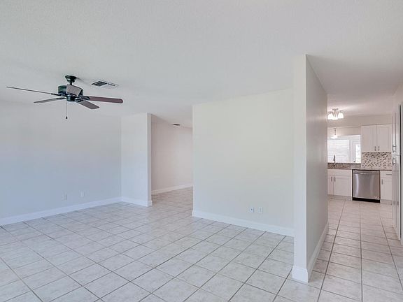 5th image of 215 Lynn Ave