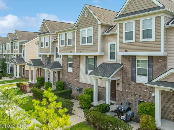4636 Bradley Cir Unit 12, Troy, MI 48085