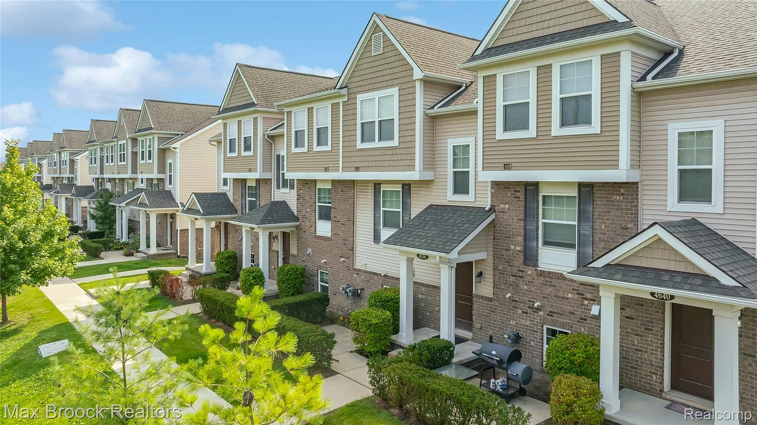 4636 Bradley Cir Unit 12 photo 1