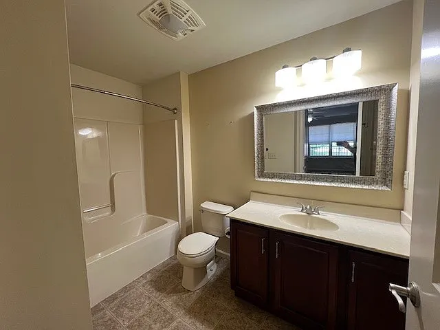 3920 Ashland Dr #125 — Photo 11