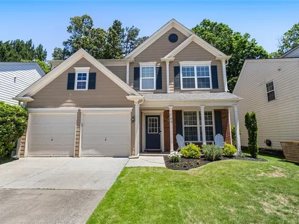 169 Wallnut Hall Cir, Woodstock, GA 30189