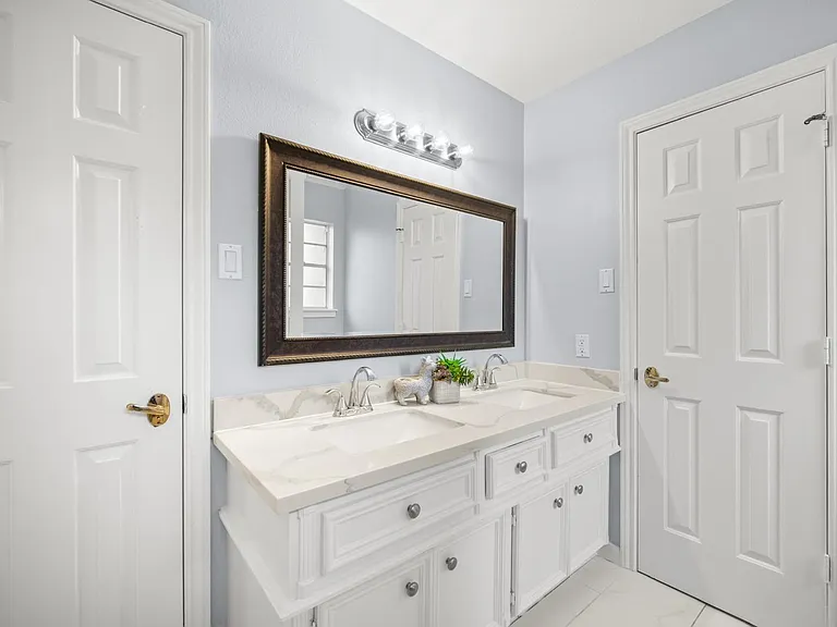 3622 Springhill Ln — Photo 17