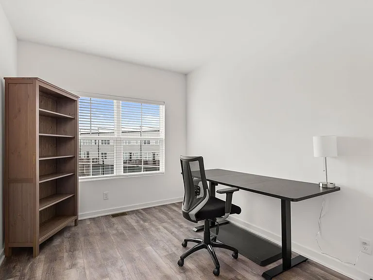 5716 California Ave — Photo 30