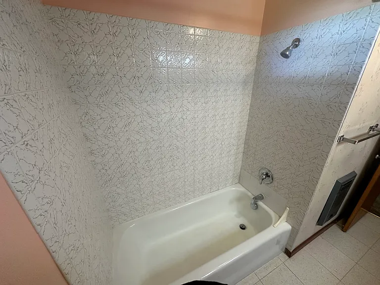 33 W Evergreen Dr — Photo 20