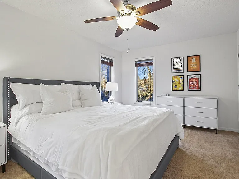 2804 Melody Ln — Photo 8