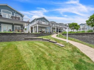 179 E Broadway St #B5, Arnolds Park, IA 51331