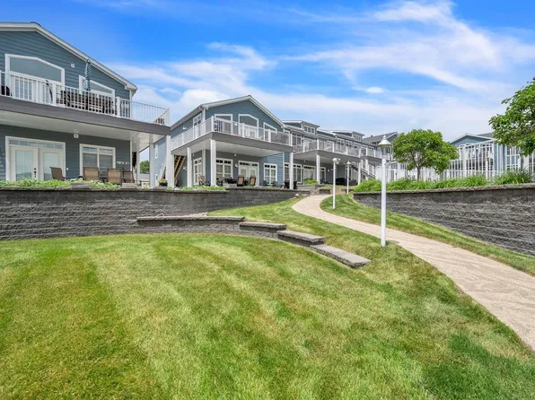 179 E Broadway St #B5, Arnolds Park, IA 51331