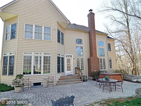 Rear exterior w/paver patio