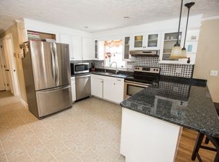 225 Winding Pond Rd, Londonderry, NH 03053