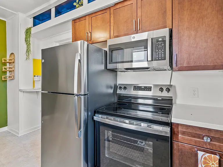 216 E Main St #1/2 — Photo 18