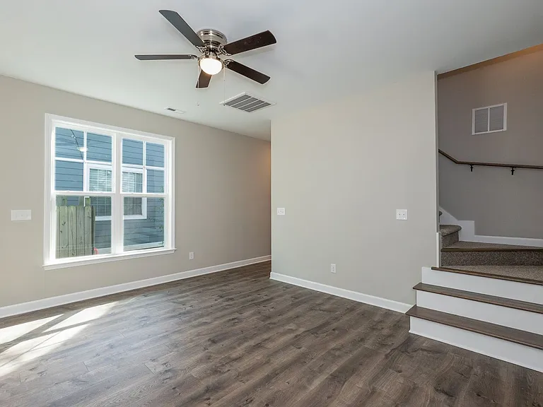 426 N Allen Rd — Photo 11